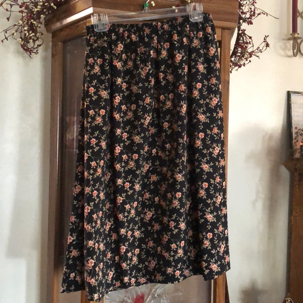 Beautiful Vintage Flower Skirt